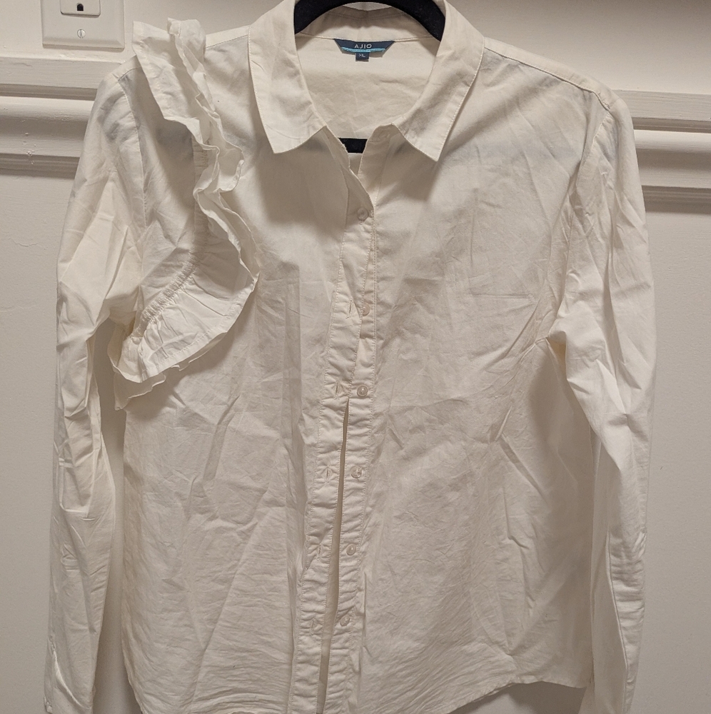 White Shirt Statement Sleeve
